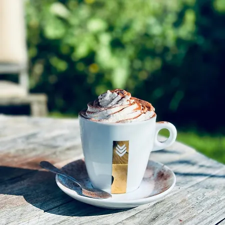 Aparthotel Eco-domaine La Fontaine - Residence-spa - 300 M De La Fontaine Aux Bretons 3*