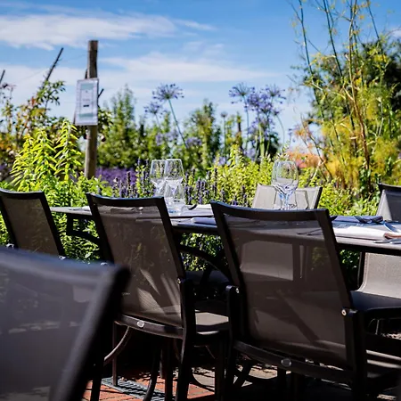 Eco-domaine La Fontaine - Residence-spa - 300 M De La Fontaine Aux Bretons Aparthotel 3*