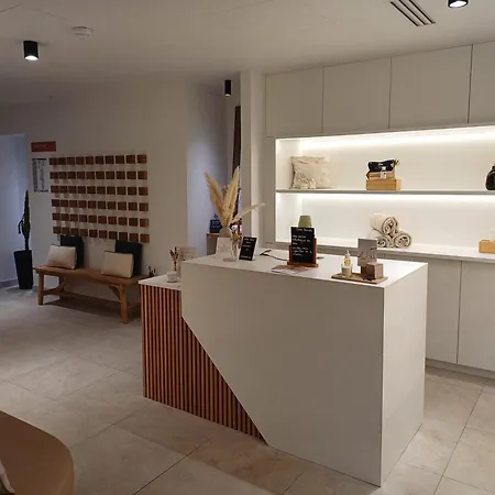 Eco-domaine La Fontaine - Residence-spa - 300 M De La Fontaine Aux Bretons Aparthotel