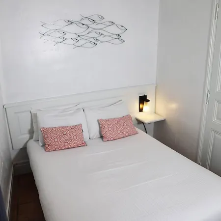 Eco-domaine La Fontaine - Residence-spa - 300 M De La Fontaine Aux Bretons 公寓式酒店 3*