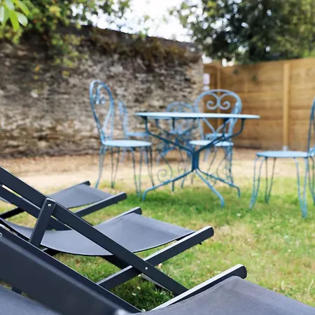 Aparthotel Eco-domaine La Fontaine - Residence-spa - 300 M De La Fontaine Aux Bretons 3*