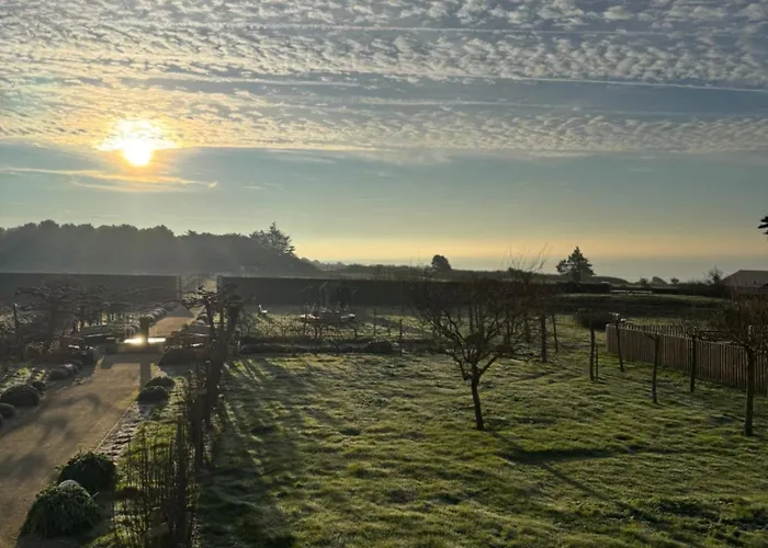 Eco-domaine La Fontaine - Residence-spa - 300 M De La Fontaine Aux Bretons Apartmanhotel