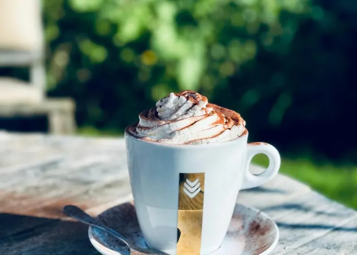 Apartmanhotel Eco-domaine La Fontaine - Residence-spa - 300 M De La Fontaine Aux Bretons 3*