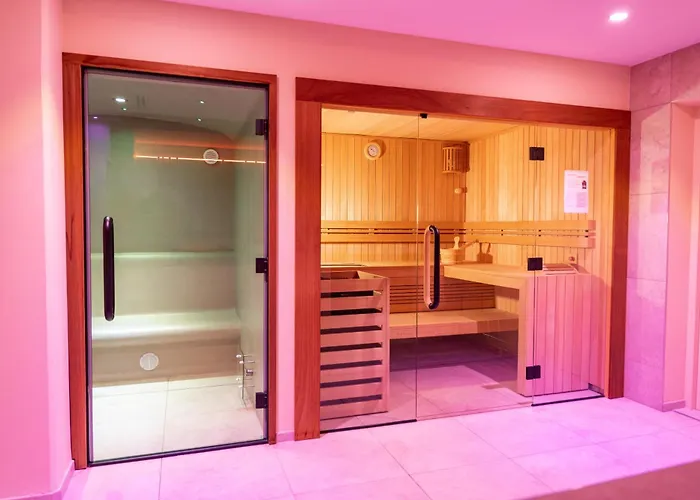 Apartmanhotel Eco-domaine La Fontaine - Residence-spa - 300 M De La Fontaine Aux Bretons 3*