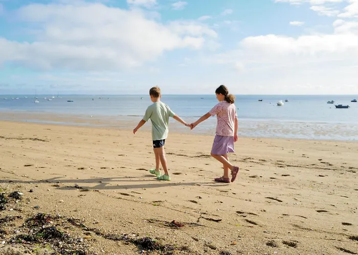 Eco-domaine La Fontaine - Residence-spa - 300 M De La Fontaine Aux Bretons 3* Pornic