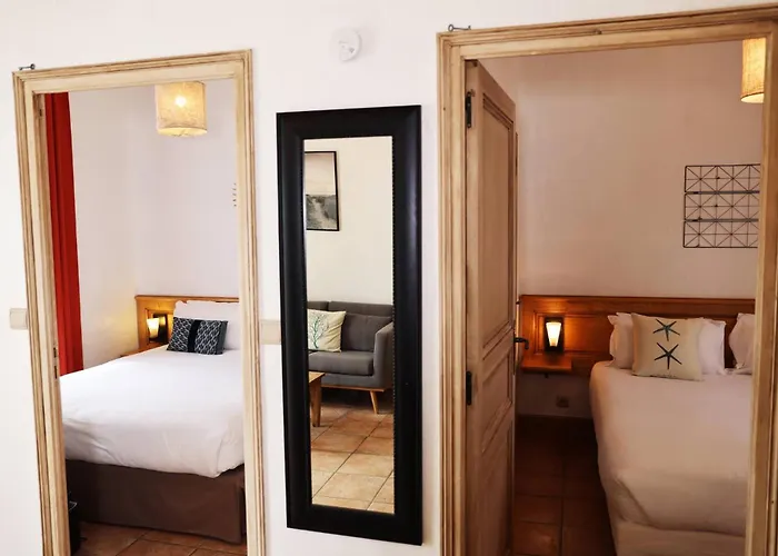 Apartmanhotel Eco-domaine La Fontaine - Residence-spa - 300 M De La Fontaine Aux Bretons 3*