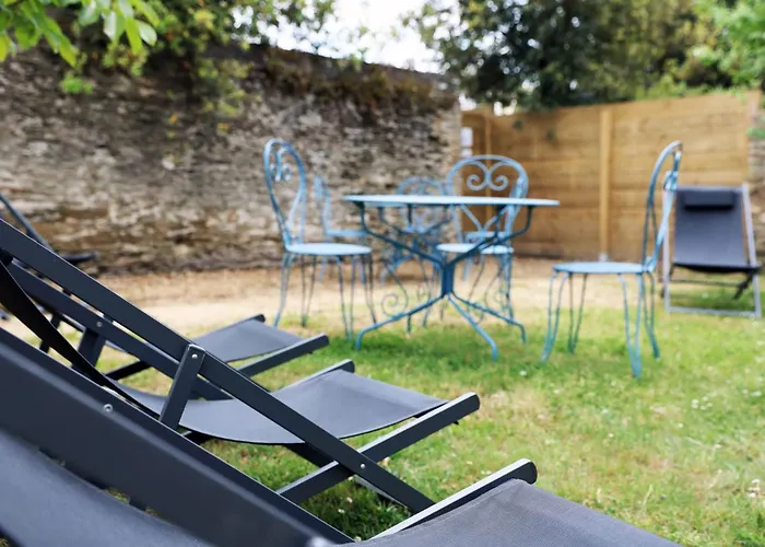 Apartmanhotel Eco-domaine La Fontaine - Residence-spa - 300 M De La Fontaine Aux Bretons 3*