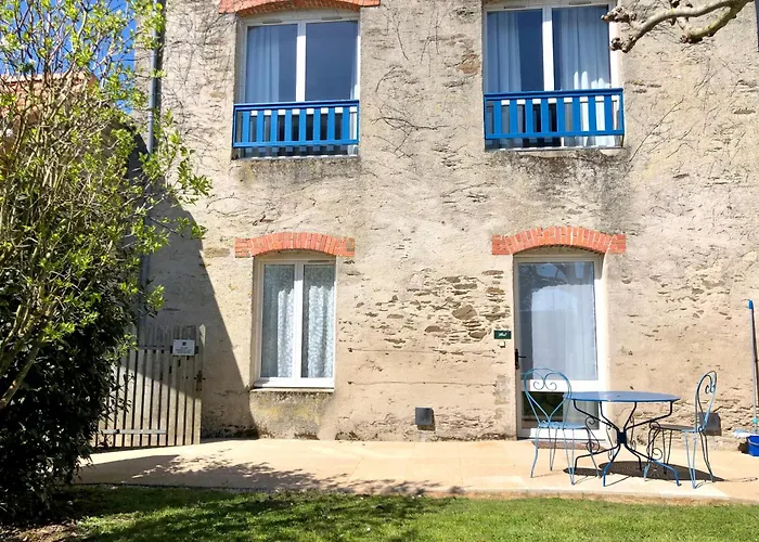 Apartmanhotel Eco-domaine La Fontaine - Residence-spa - 300 M De La Fontaine Aux Bretons